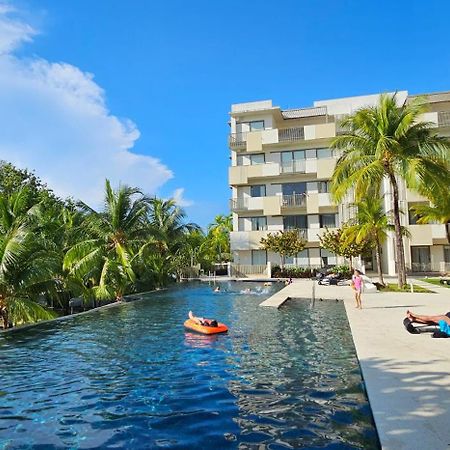 By The Sea Beach Luxury Resort - Batu Feringgi Luaran gambar