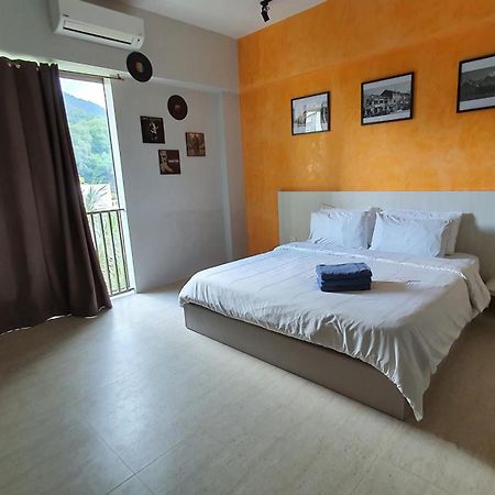 By The Sea Beach Luxury Resort - Batu Feringgi Luaran gambar