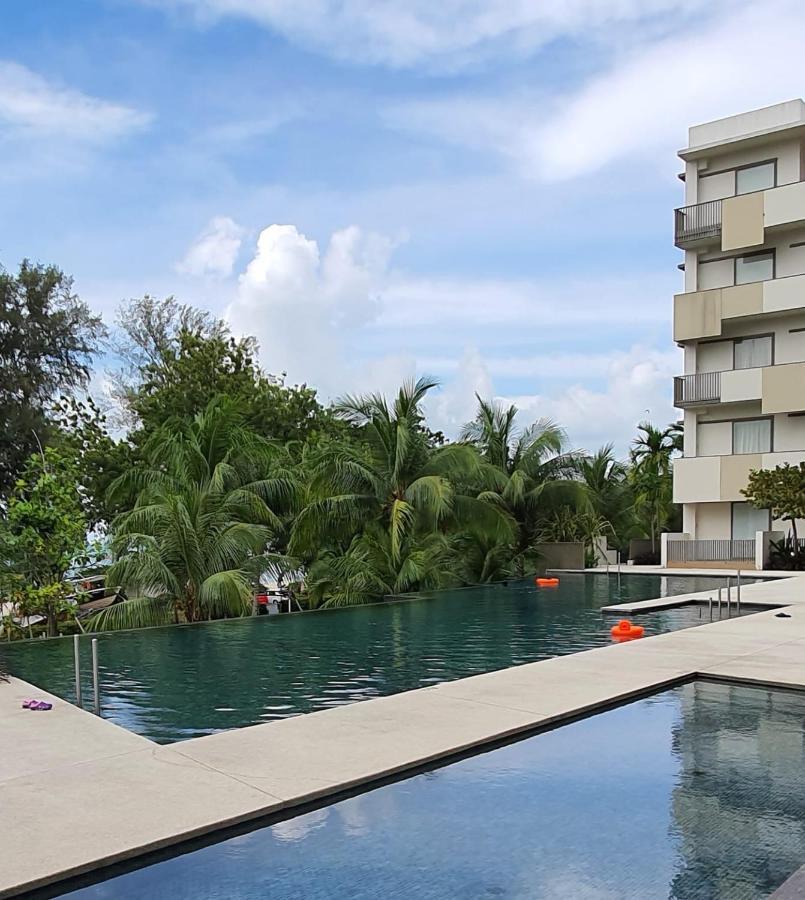 By The Sea Beach Luxury Resort - Batu Feringgi Luaran gambar