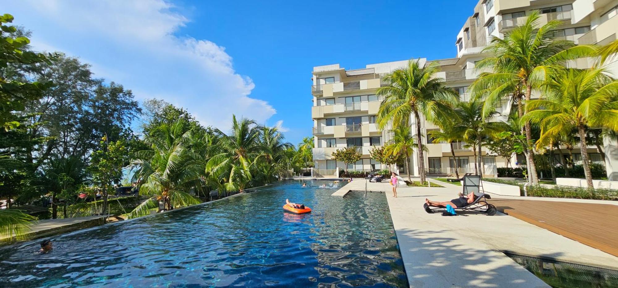 By The Sea Beach Luxury Resort - Batu Feringgi Luaran gambar