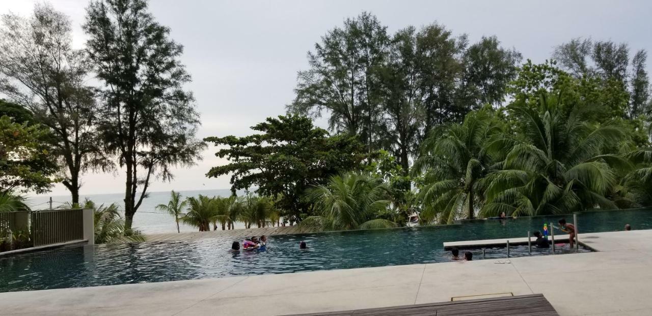 By The Sea Beach Luxury Resort - Batu Feringgi Luaran gambar