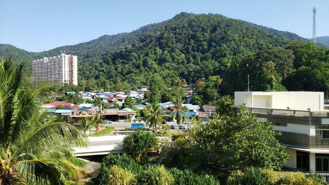 By The Sea Beach Luxury Resort - Batu Feringgi Luaran gambar